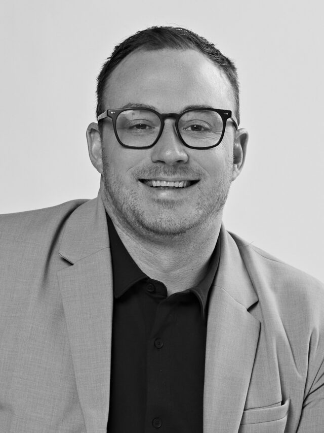 Ross Glazer bw
