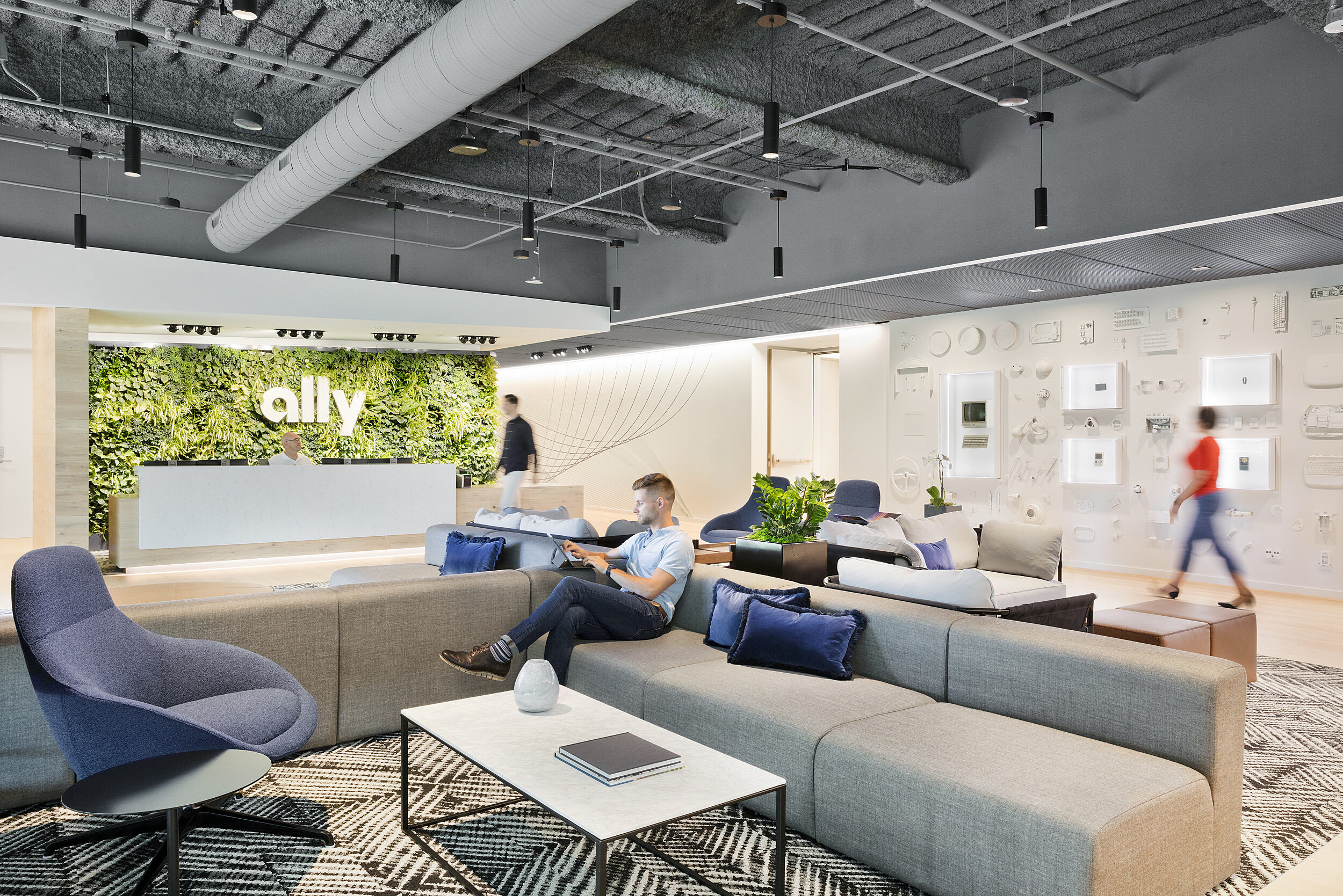 Ally 03