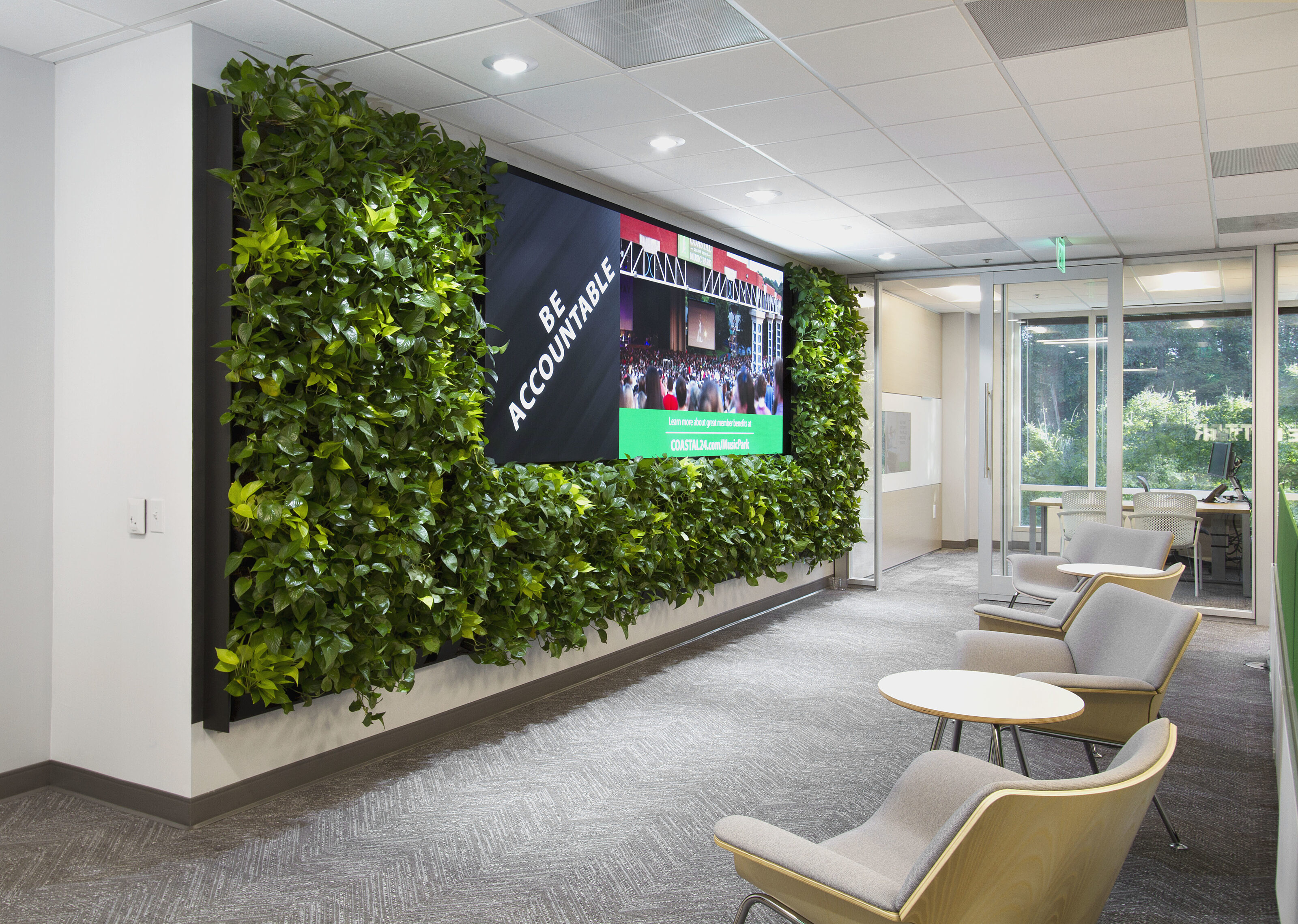 AWC DIRTT CFCU Live Wall