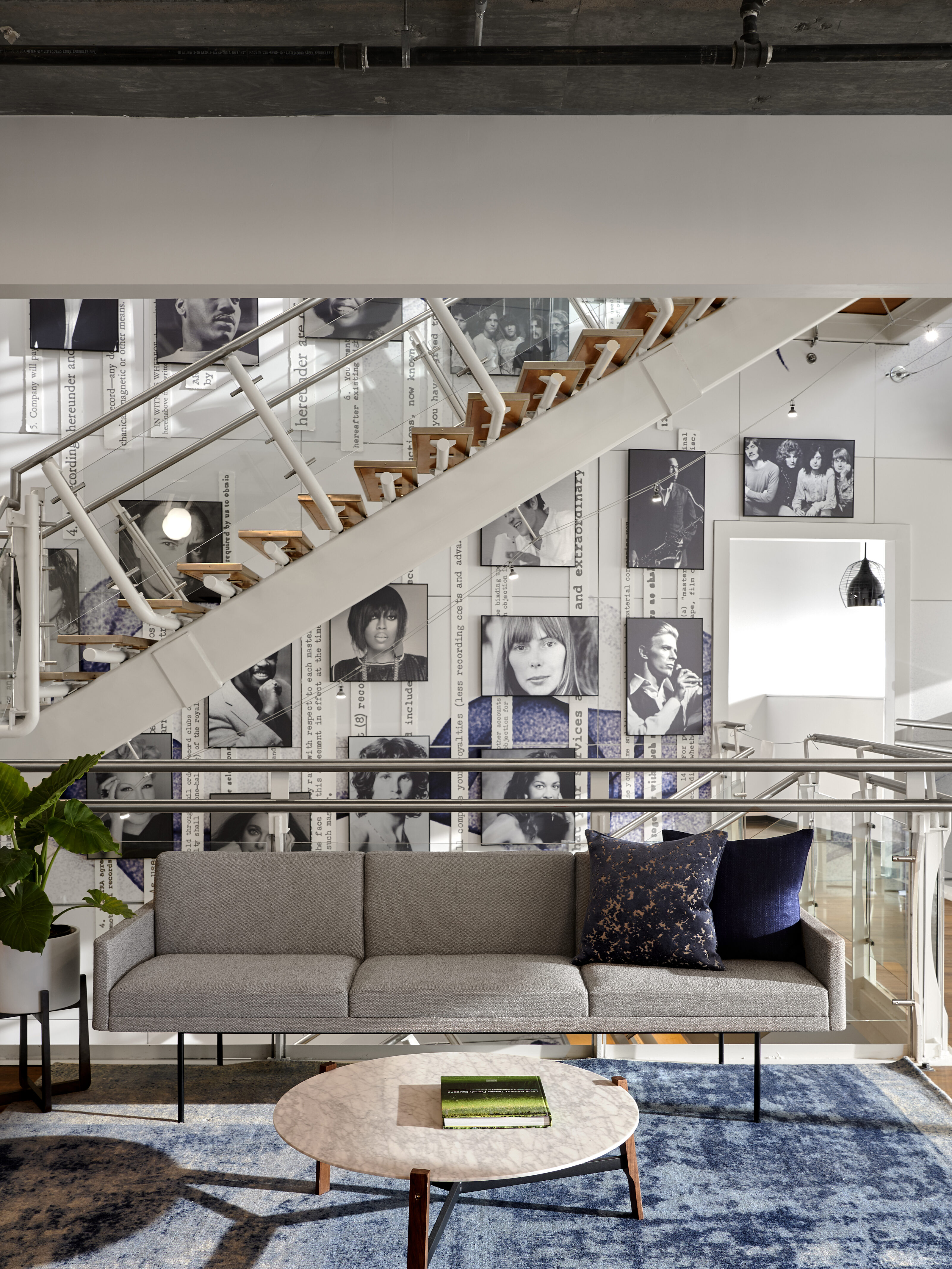 Hasting Warner Music Shot 13